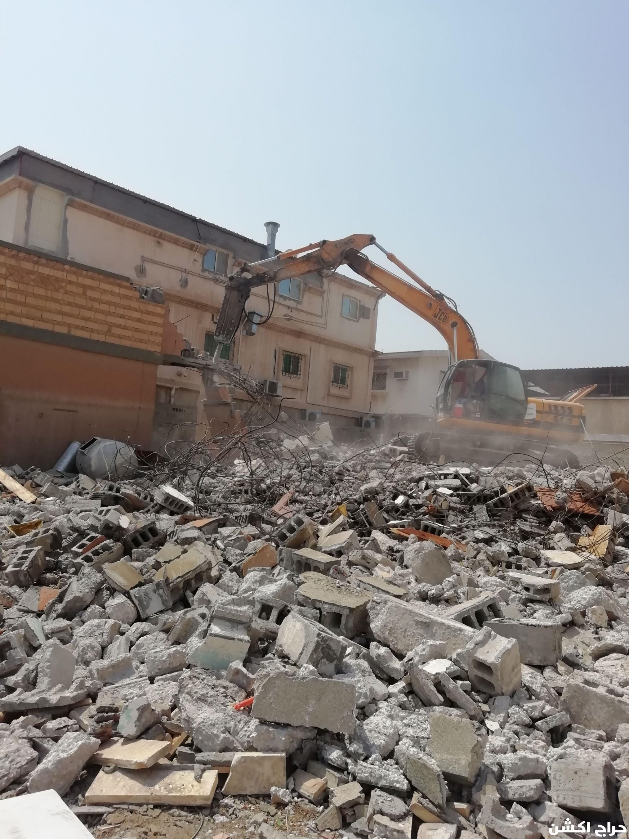 مقاول هدم وتكسير المباني وجميع أعمال التكسير 