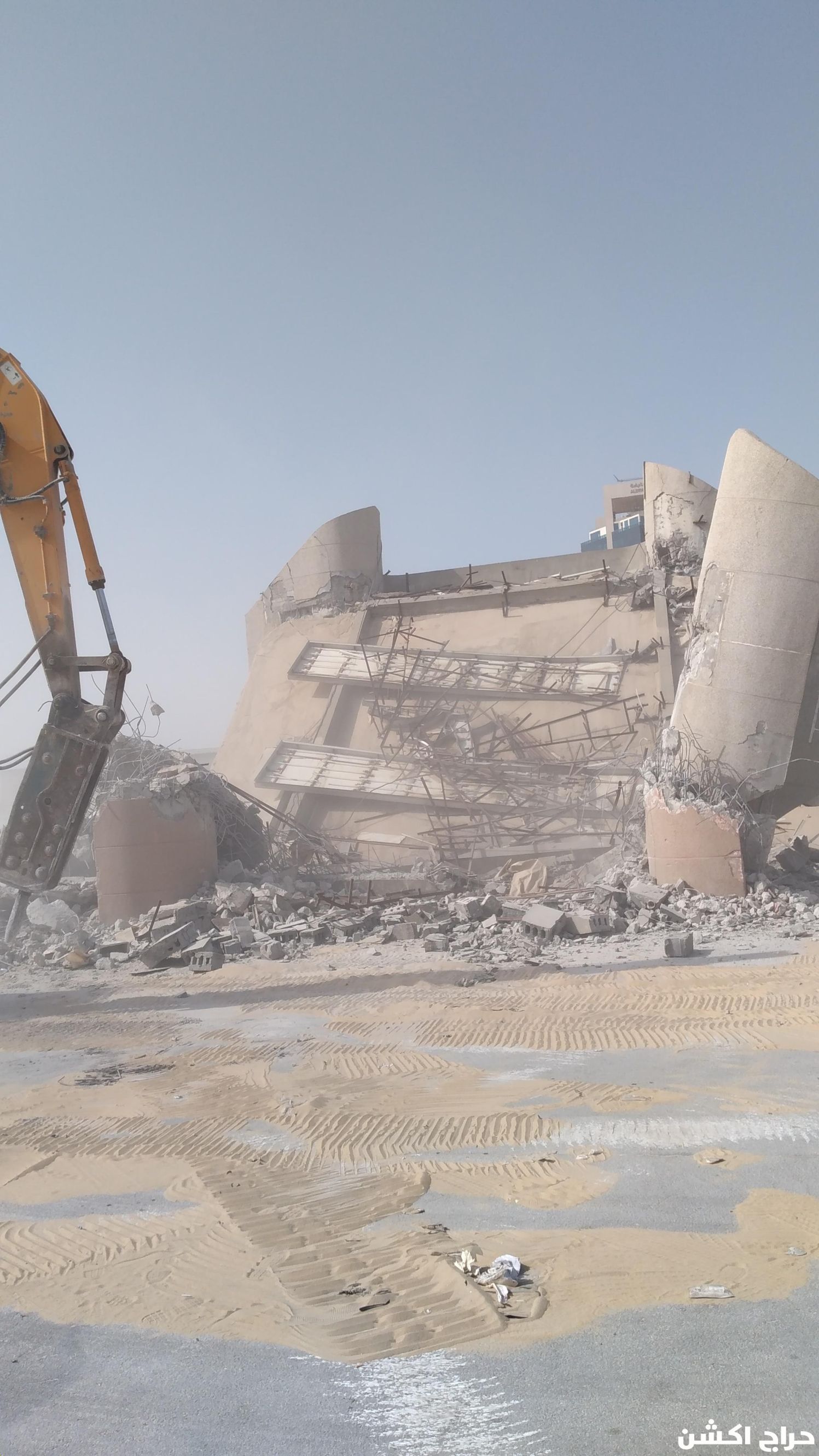 مقاول هدم وتكسير المباني وجميع أعمال التكسير