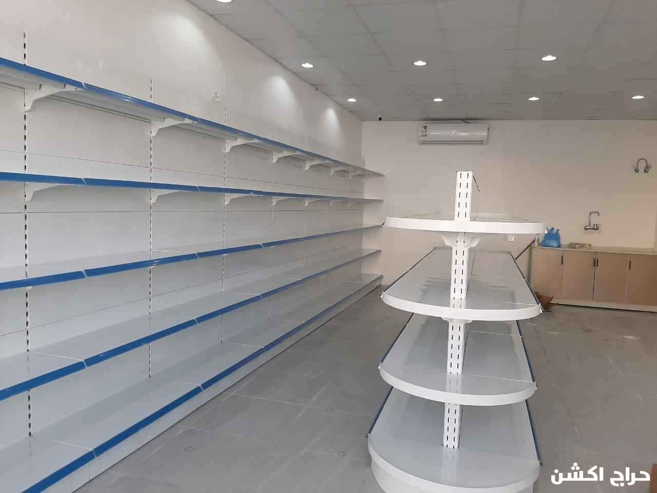 رفوف بقاله رفوف سوبر ماركت رفوف تموينات رفوف صيدليه رفوف قرطاسيه