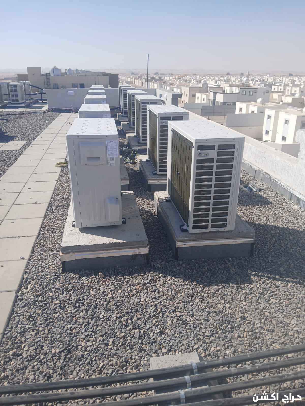 فني مكيفات فك وتركيب إصلاح وكشف الأعطال