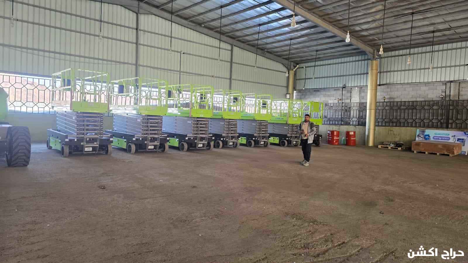 سيزر لفت مانلفت للايجار روافع شوكيه ومقصية للايجار
