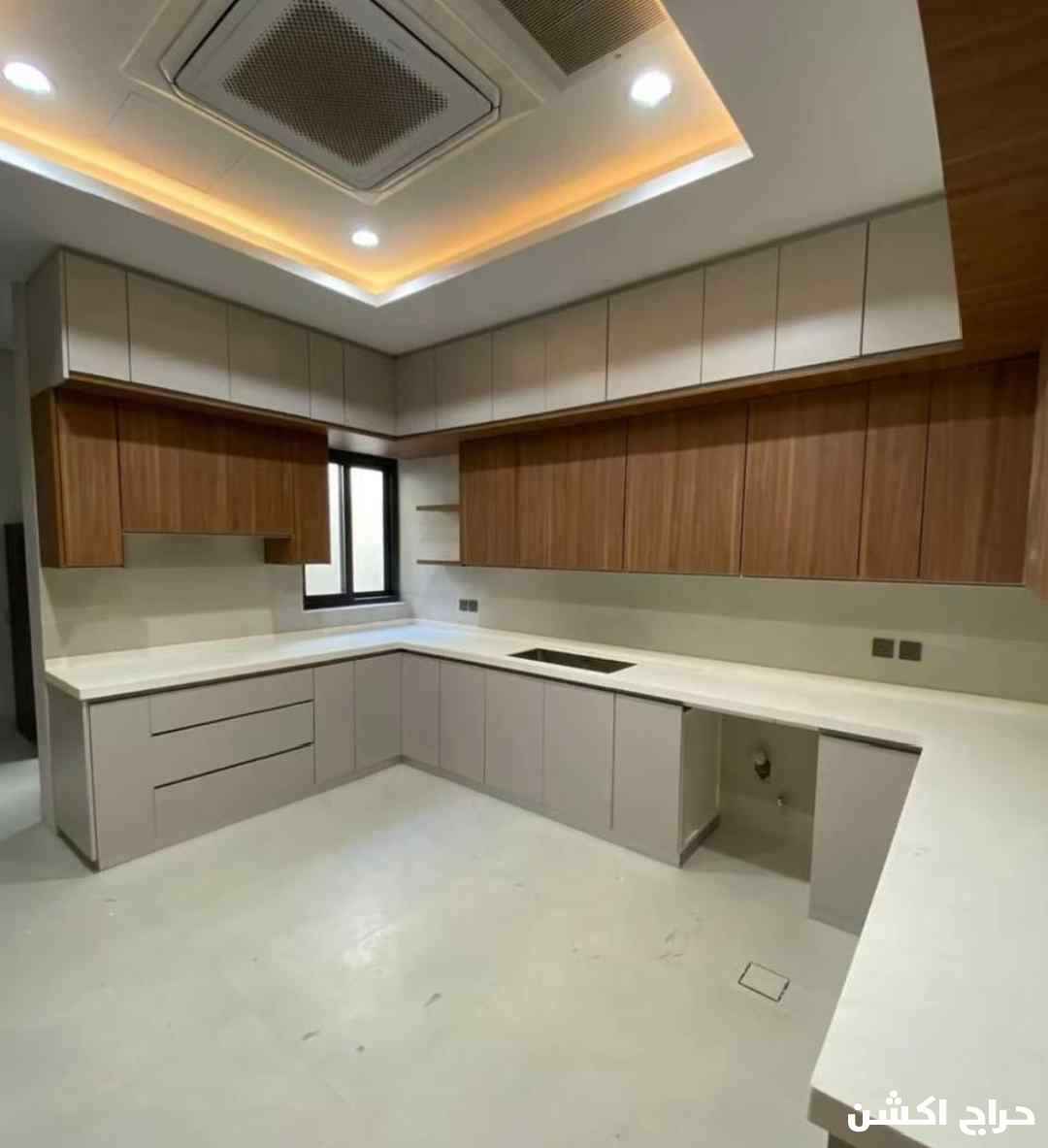 مطبخ تفصيل صاج الماني جديد رفوف اربعه ملي حديثه رخام صناعي وامركي وجلقسي مفصلات ايطالي حسب المقاسات وتصميم وطلب ازبوان اي شكل واي تصميم عمق ستين ارتفاع مترين وعشرين قطع عام بل متر ضمان عشر سنوات جودة عالية