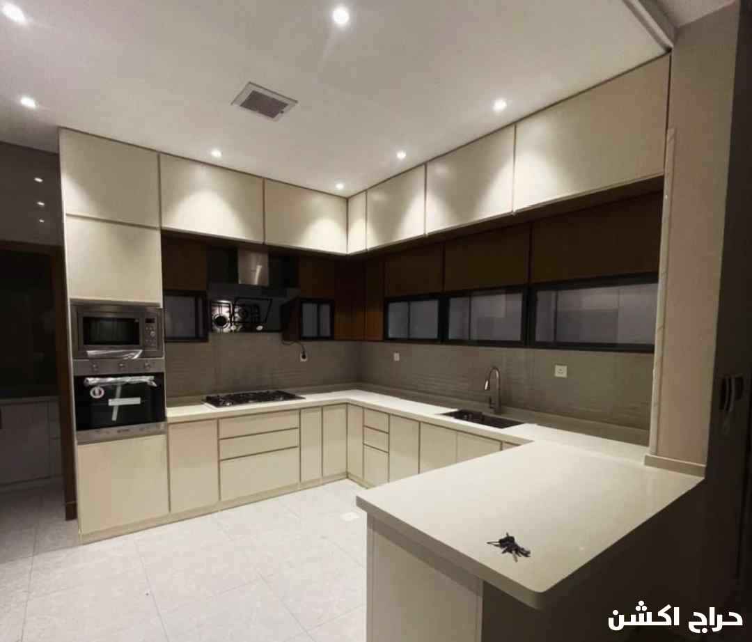 مطبخ تفصيل صاج الماني جديد رفوف اربعه ملي حديثه رخام صناعي وامركي وجلقسي مفصلات ايطالي حسب المقاسات وتصميم وطلب ازبوان اي شكل واي تصميم عمق ستين ارتفاع مترين وعشرين قطع عام بل متر ضمان عشر سنوات جودة عالية