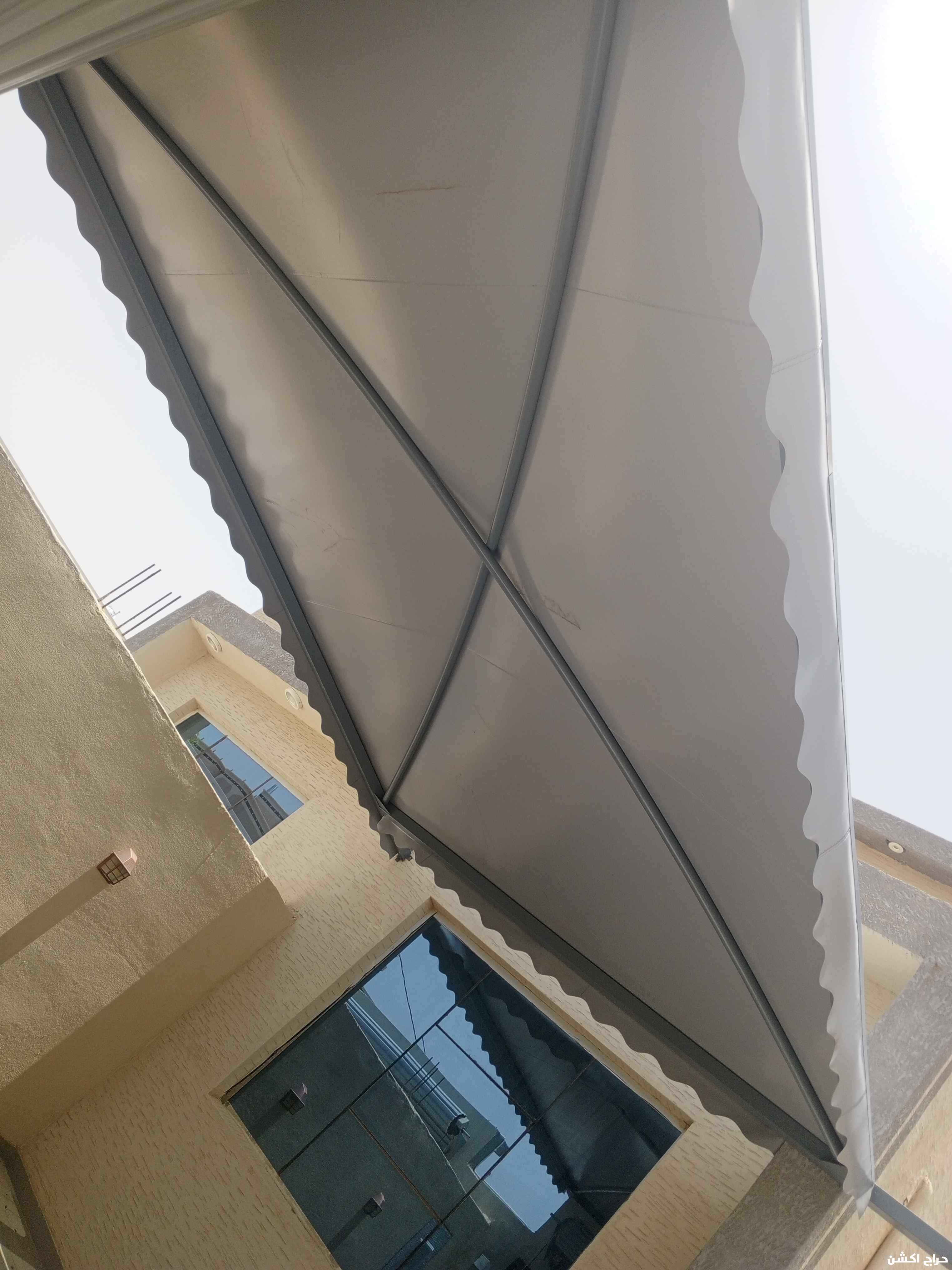 مظلات وسواتر محايل