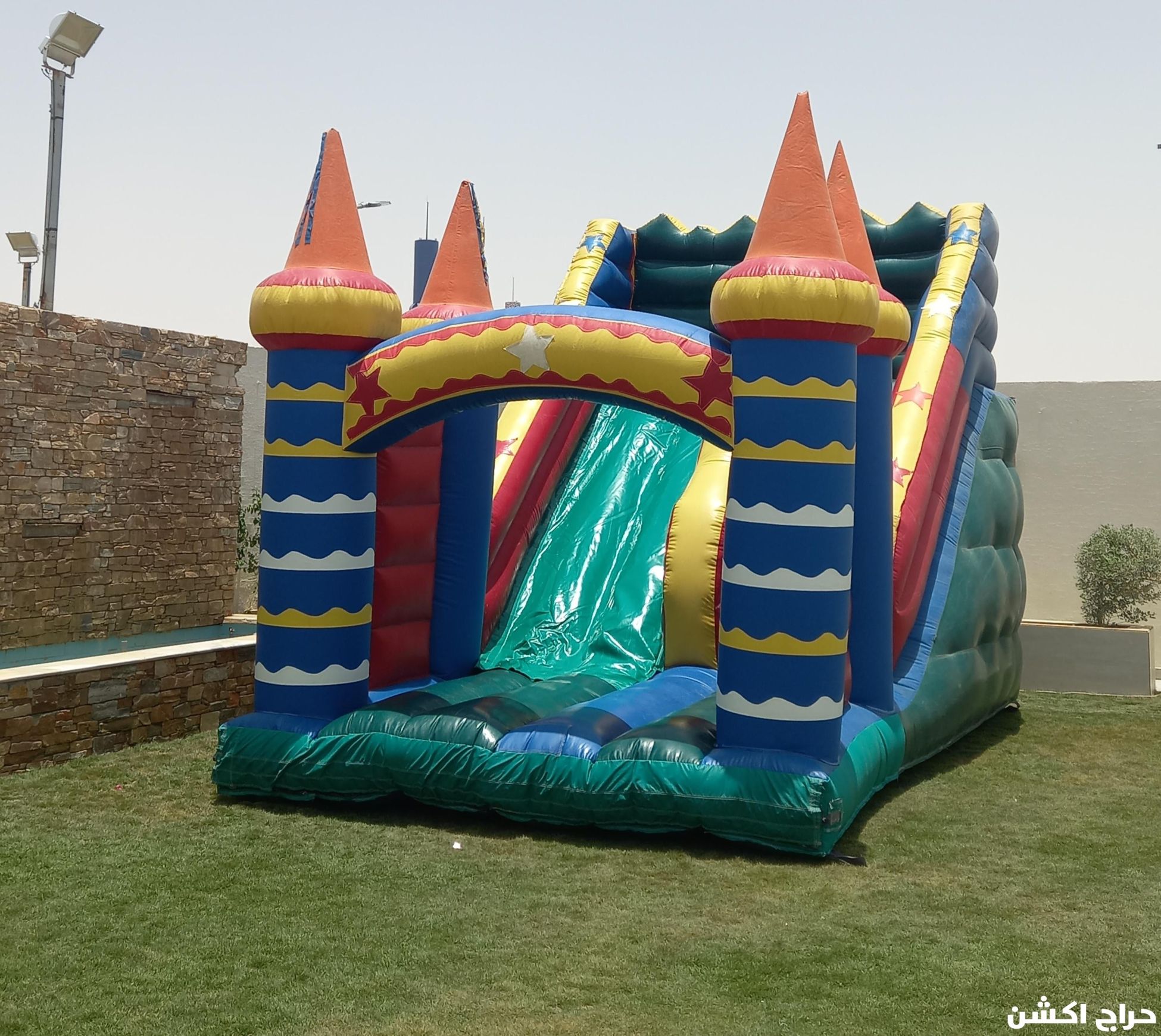 إيجار نطيطات زحليقه مائيه ملعب صابوني 