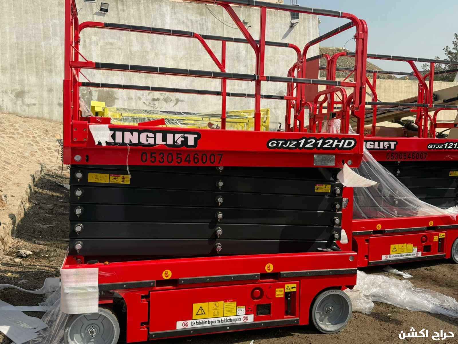 سيزر لفت 12متر14متر كهرباء للايجار