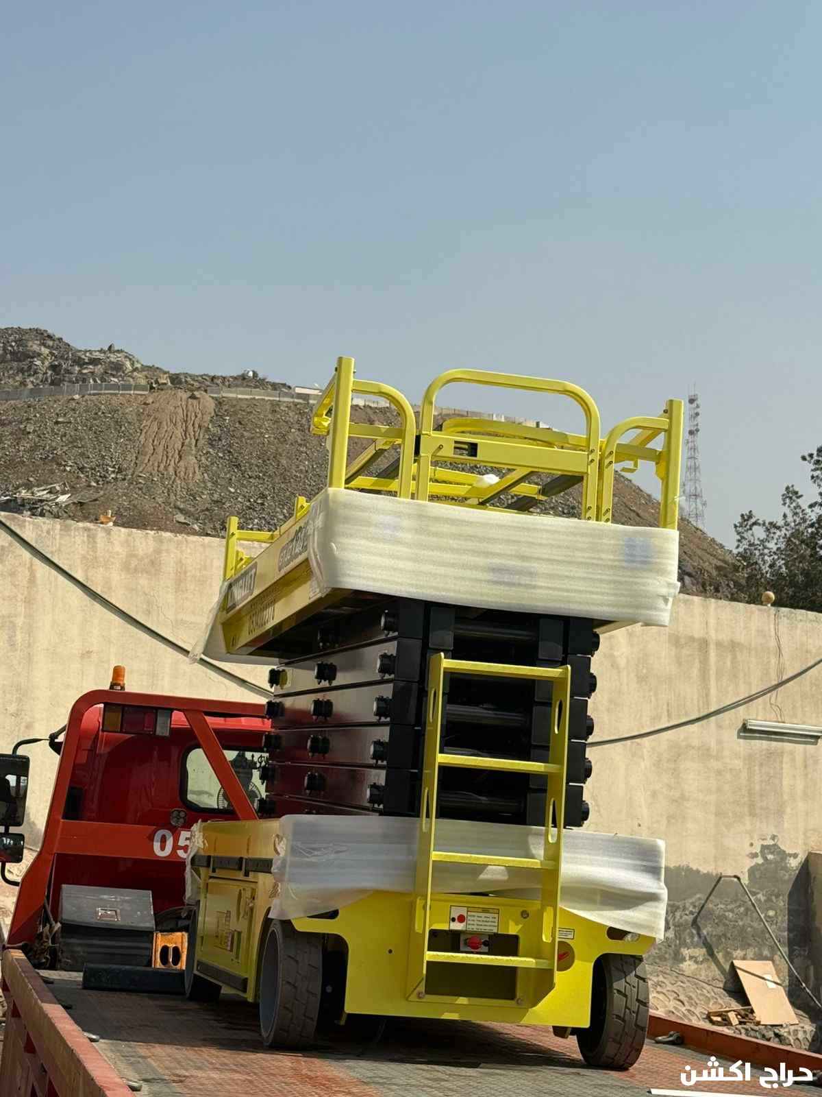 سيزر لفت 12متر14متر كهرباء للايجار