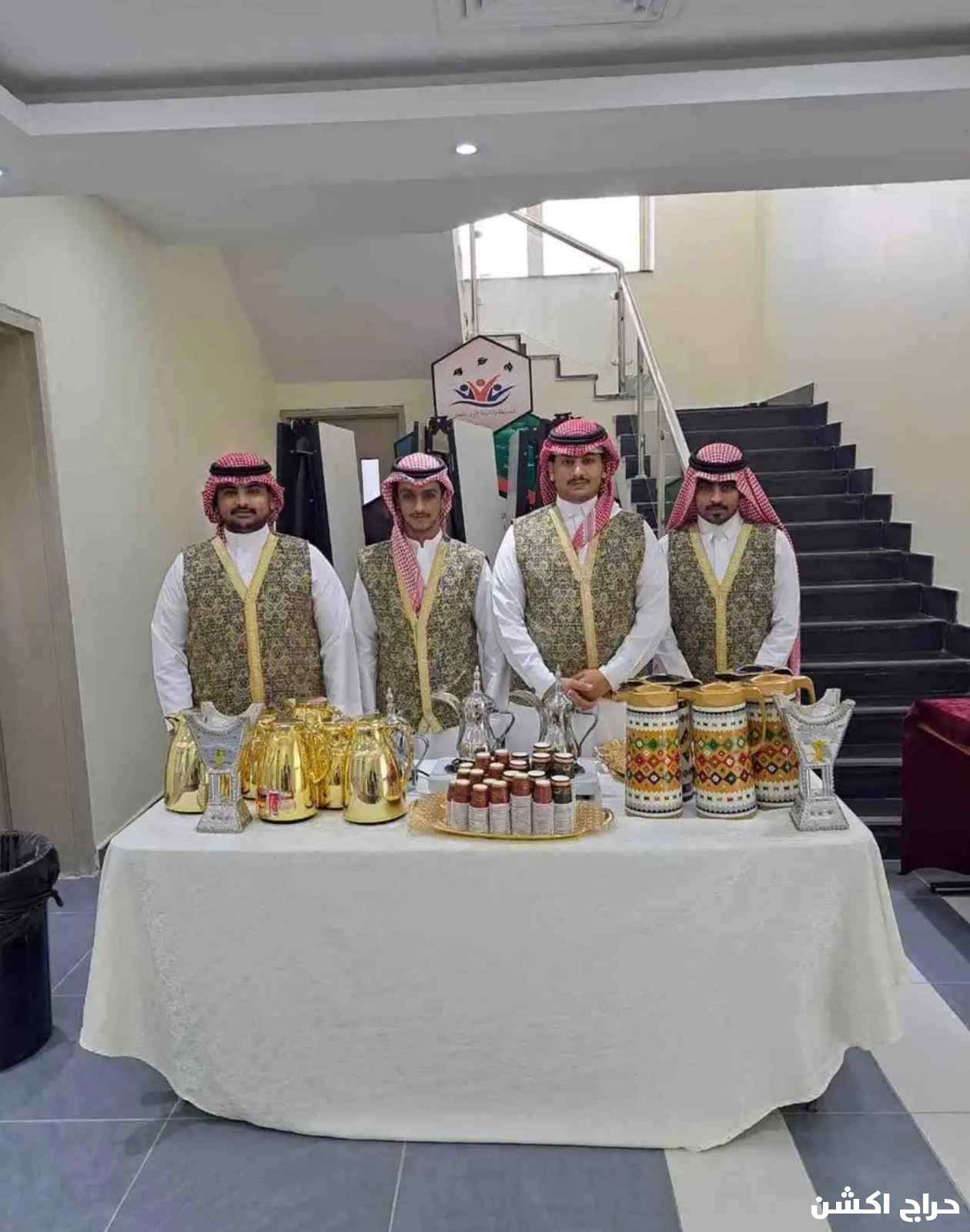 قهوجين وصبابين رجال ونساء تاجير كراسي طولات خيم 