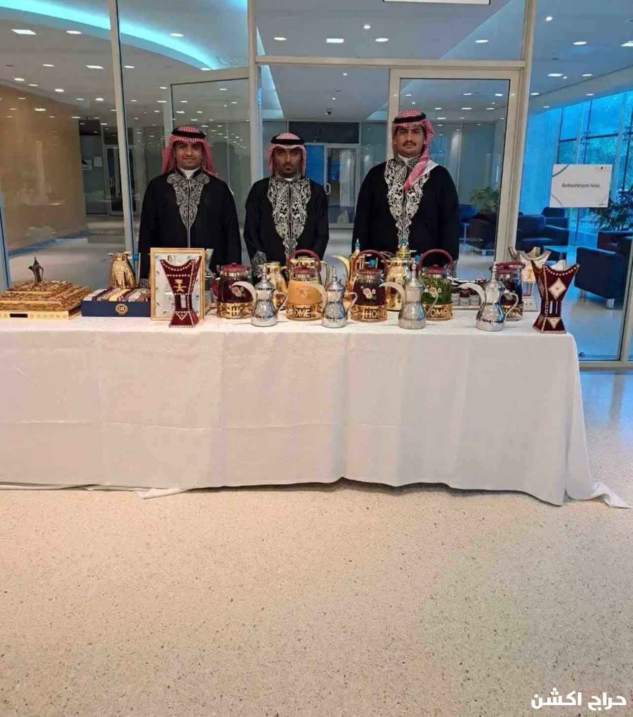 قهوجين وصبابين رجال ونساء تاجير كراسي طولات خيم 