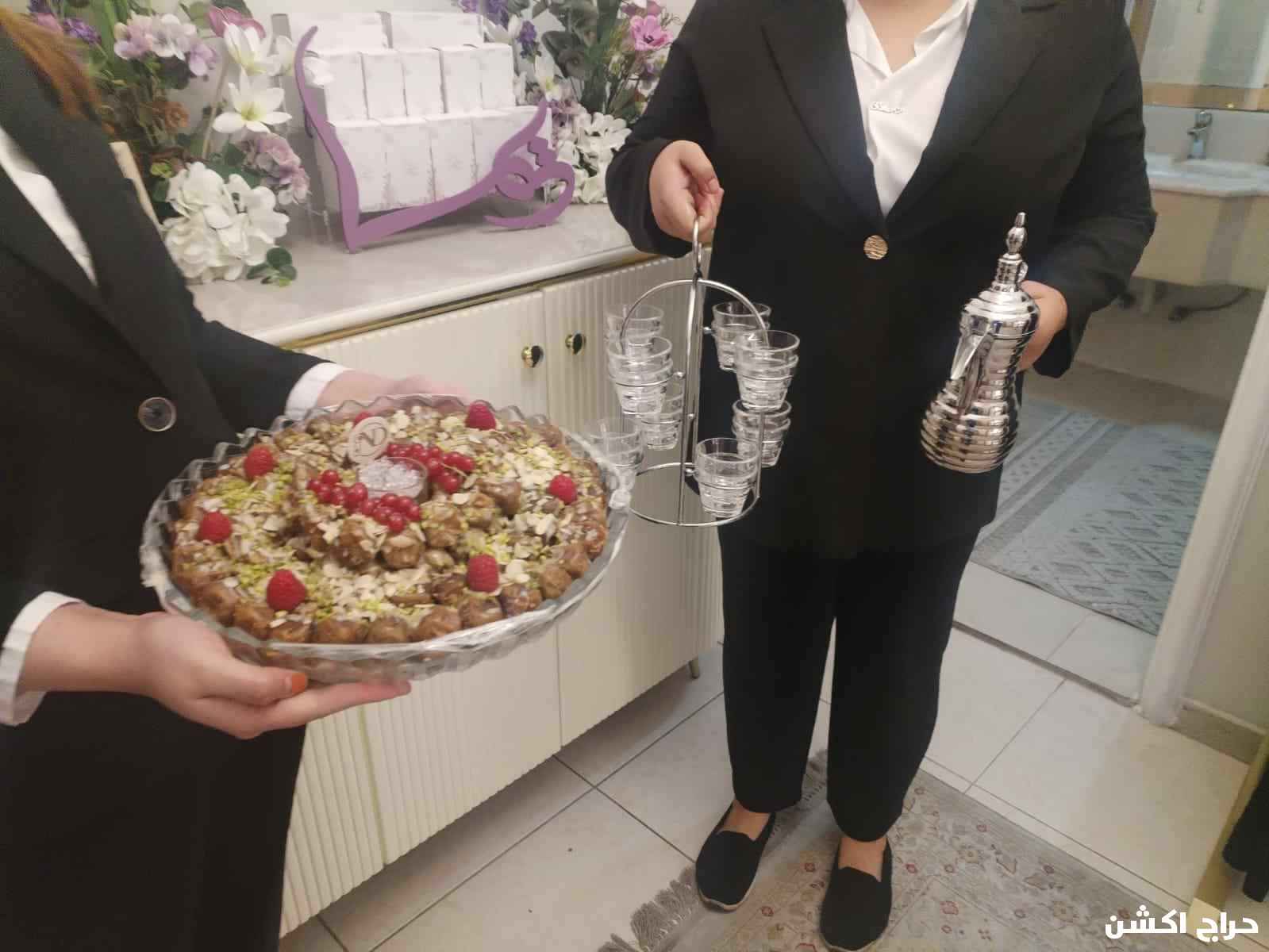 قهوجين وصبابين رجال ونساء تاجير كراسي طولات خيم 