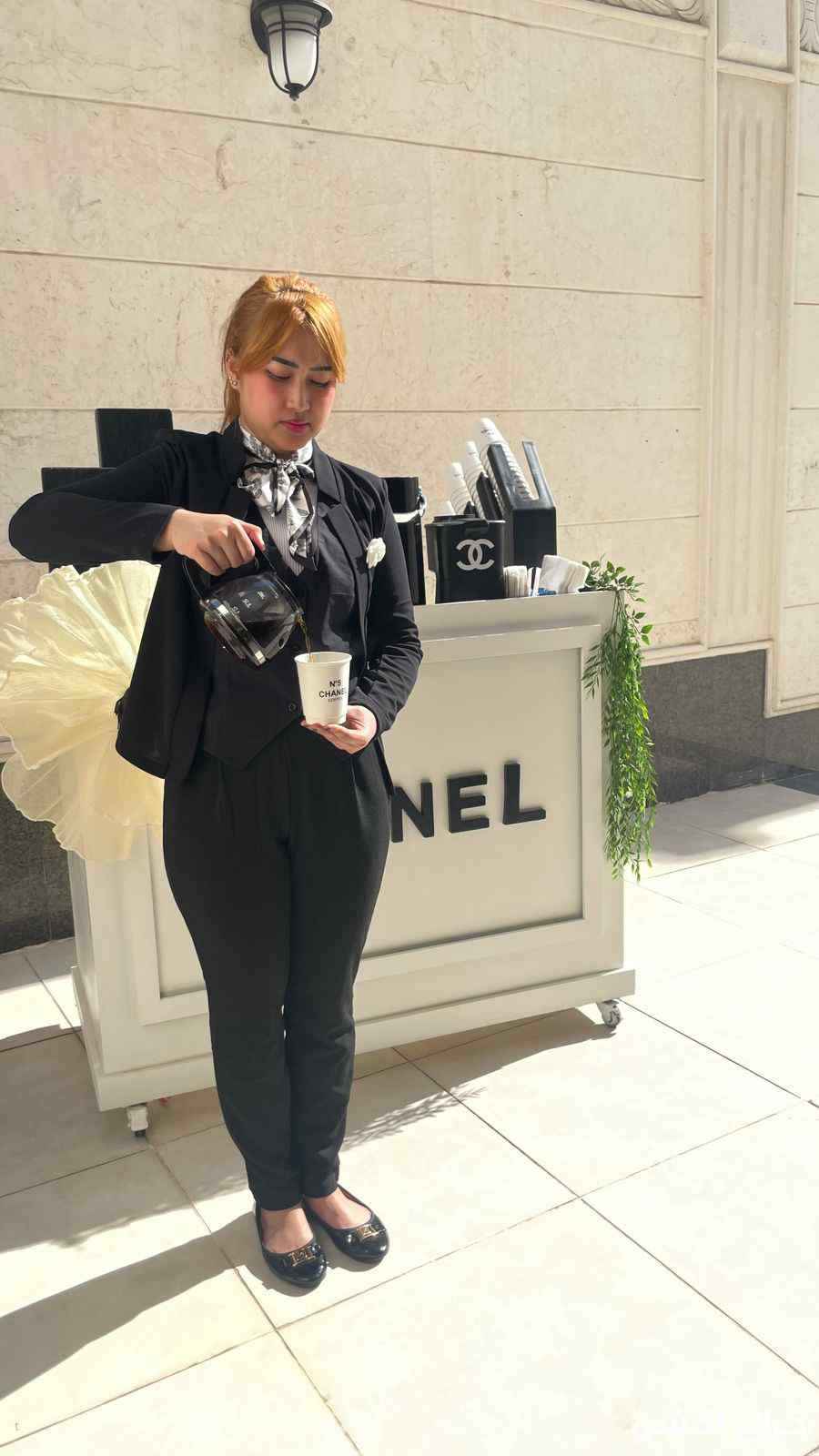 قهوجين وصبابين رجال ونساء تاجير كراسي طولات خيم 