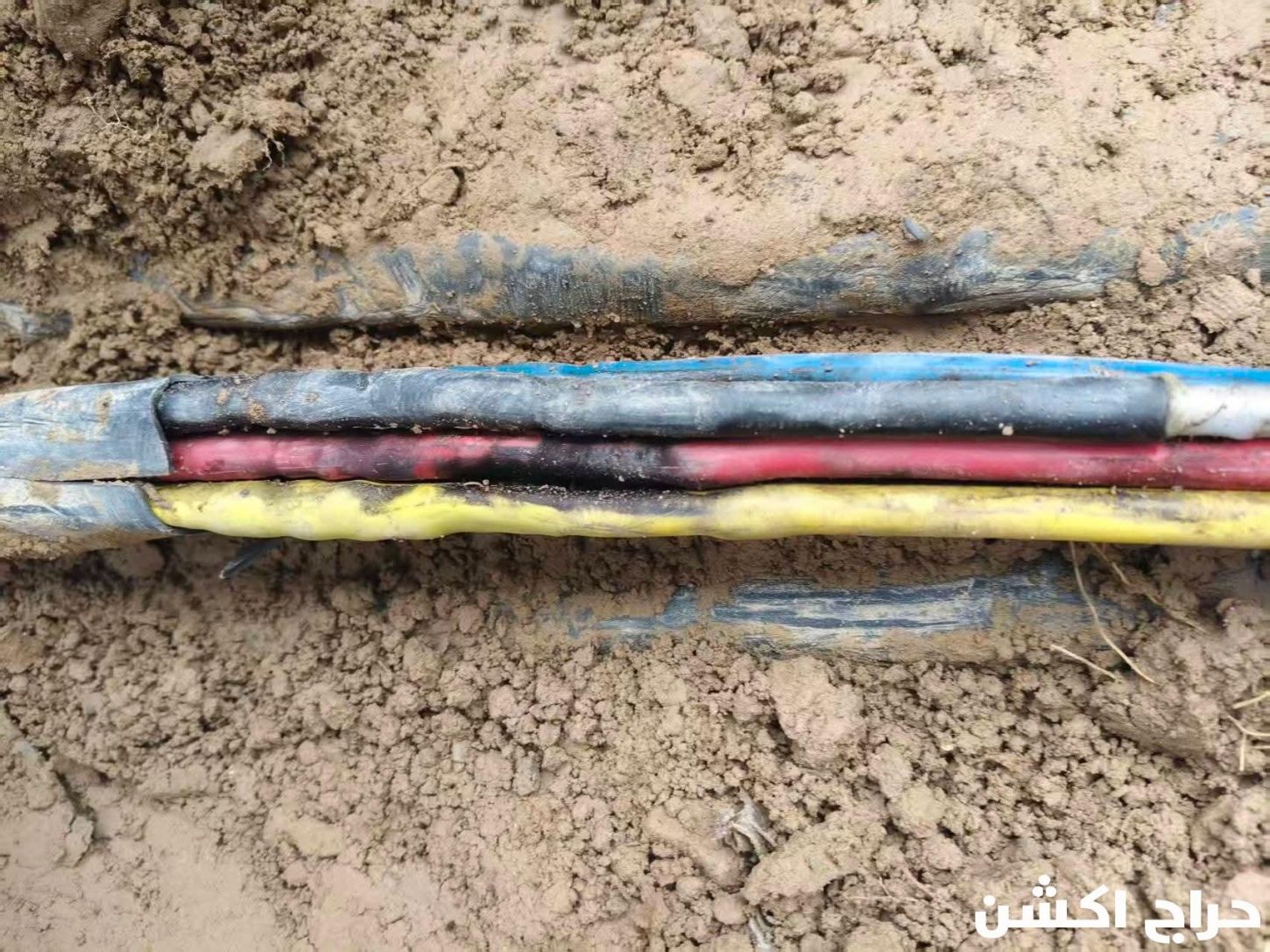 فحص اعطال كابلات الكهرباء كشف التماس الكهرباء