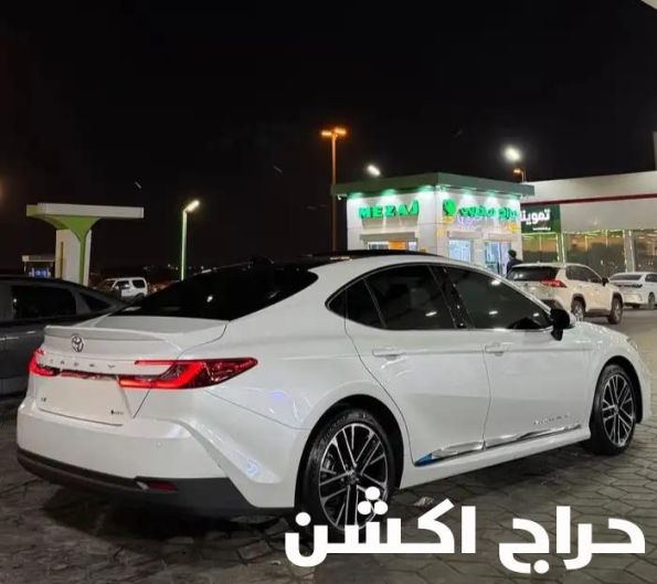 كامري 2026 بانوراما هايبرد LE شبة جديد