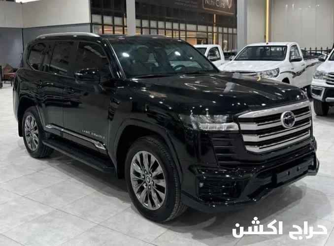 لاندكروزر GXR.L5.2026 تون تيربو وارد الساير عداد 10 الف