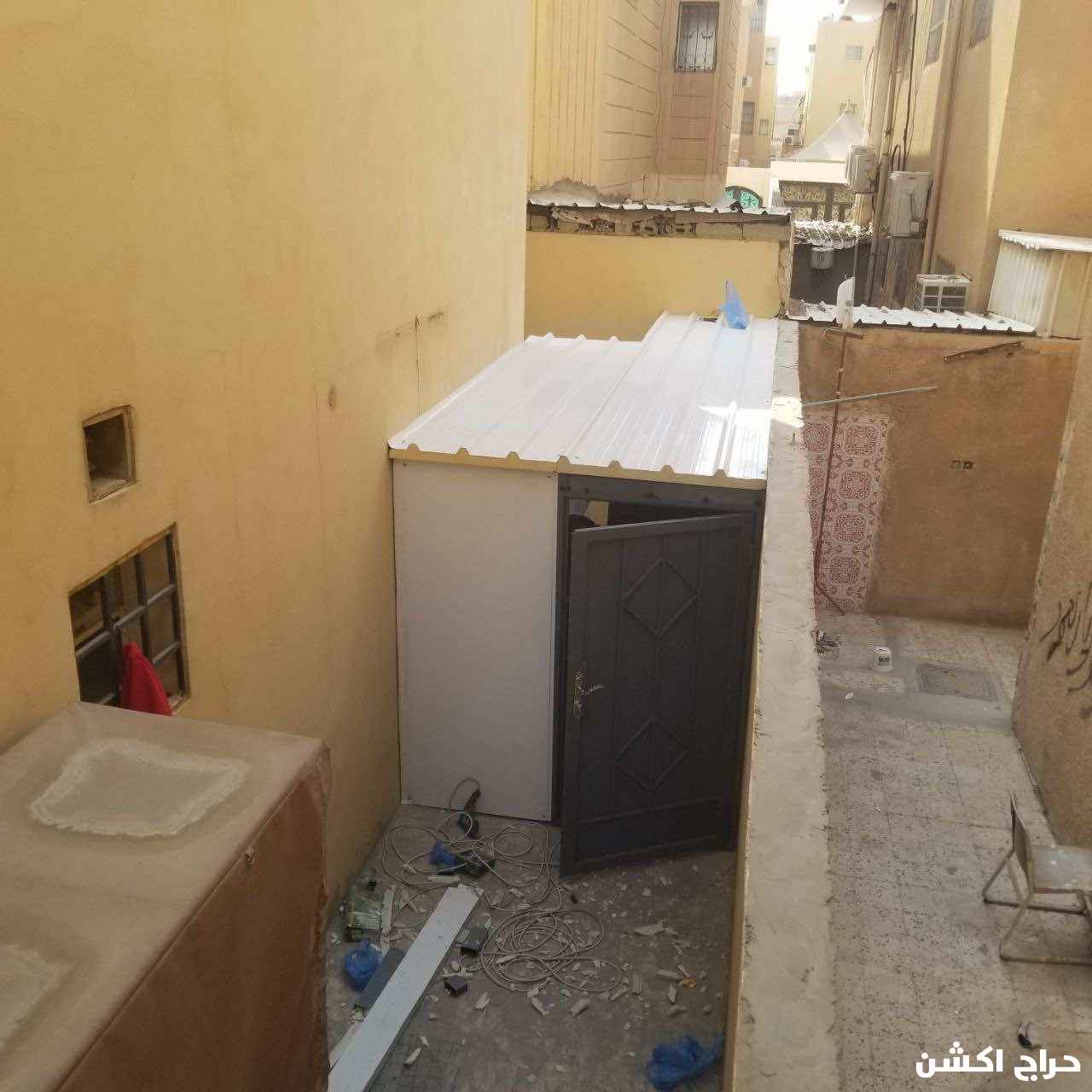 حداد مظلات وسواتر وسندويش بنل