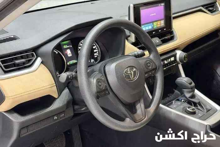 تويوتا - راف فور ليمتد 4X4 - 2025 هايبرد