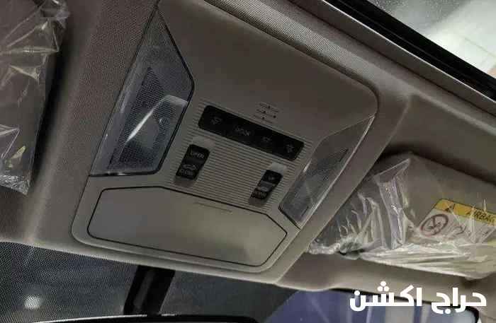 تويوتا - راف فور ليمتد 4X4 - 2025 هايبرد