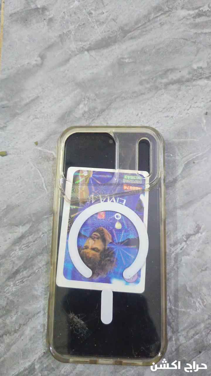 يوجد لدي جوالات خربانه بعضها يبي شاشه وبعضها بطاريه واجرام جوالات ايفون سامنسونج ال جي