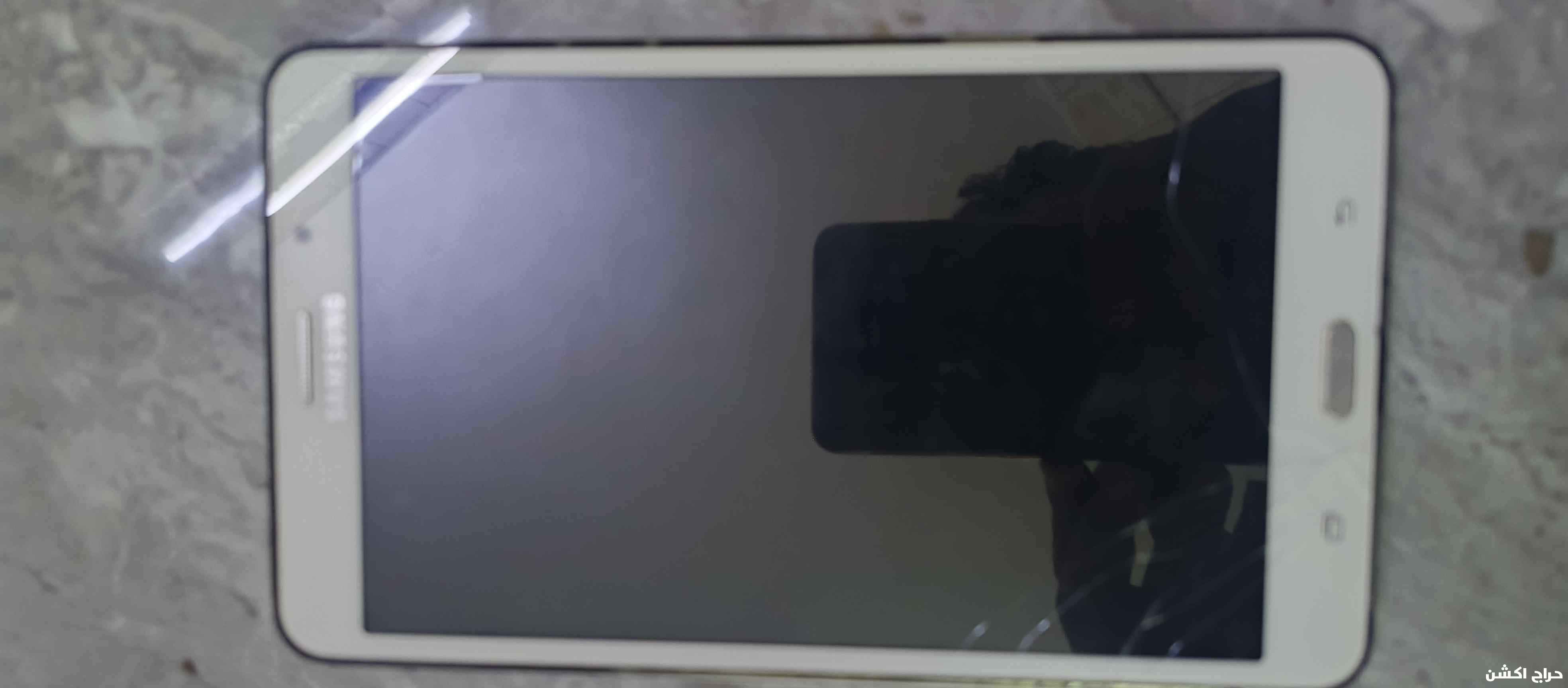 يوجد لدي جوالات خربانه بعضها يبي شاشه وبعضها بطاريه واجرام جوالات ايفون سامنسونج ال جي