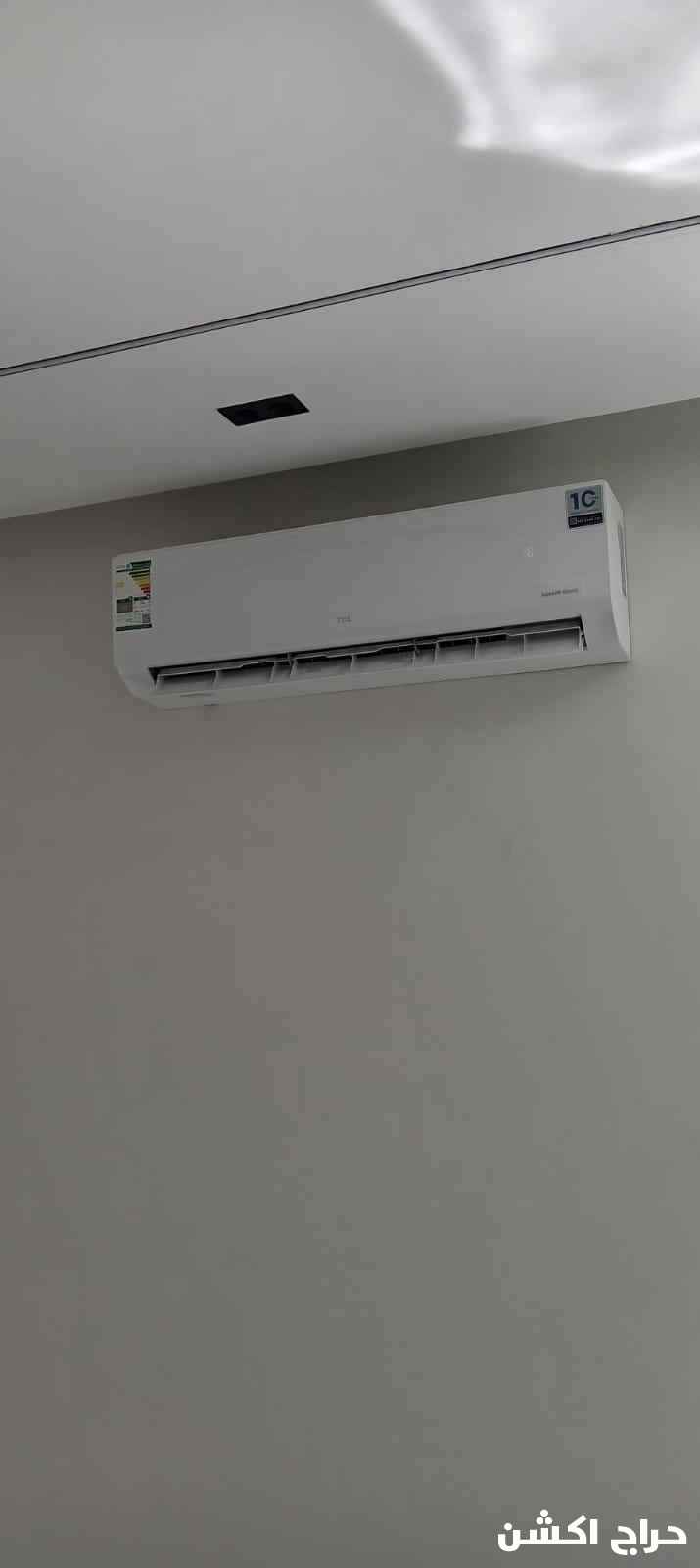 فني مكيفات الطايف فك وتركيب وصيانة وتعبيت فريون وتاسيس نحاسات وغسيل المكيفات 