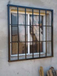 حداد ابواب شبابيك صيانة أبواب لحام 