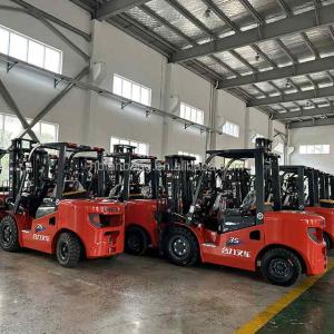 رافعات شوكية للايجار سيزر لفت للإيجار فوركلفت للإيجار